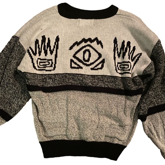 vintage black, white and gray eyes and hand sweater, size L - Picture 3 of 4